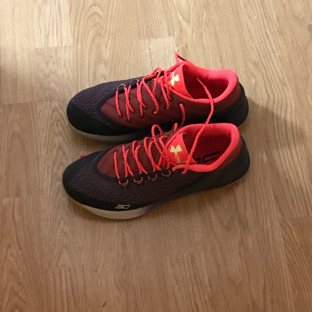 UNDERARMOUR  SETH CURRY